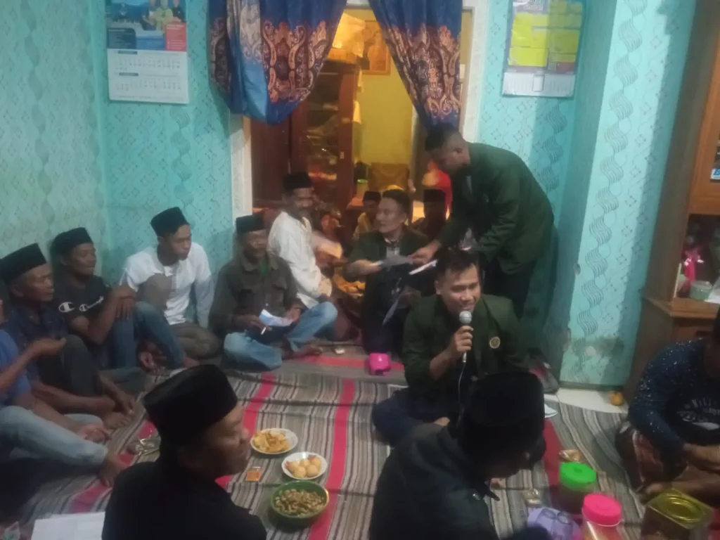 Aksi dalam membangun kompetensi : Praktik Komunitas Diploma Keperawatan ITSK RS dr. Soepraoen TA 2022/2023