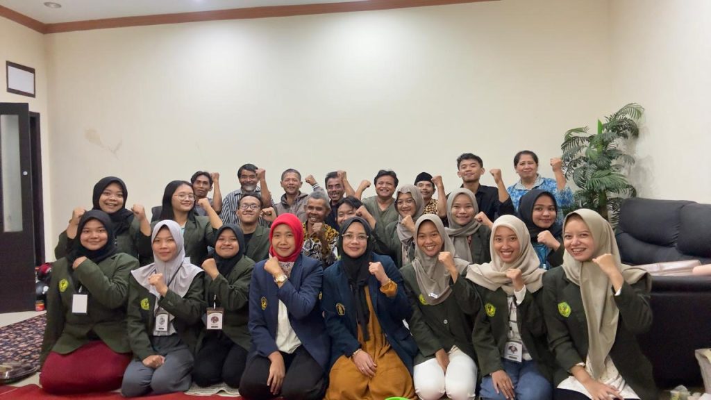 Pelaksanaan Musyawarah Masyarakat RW oleh Mahasiswa Prodi D3 Keperawatan: Upaya Meningkatkan Kesehatan  dan Membangun Kemitraan Berkelanjutan dalam Praktik Keperawatan Komunitas