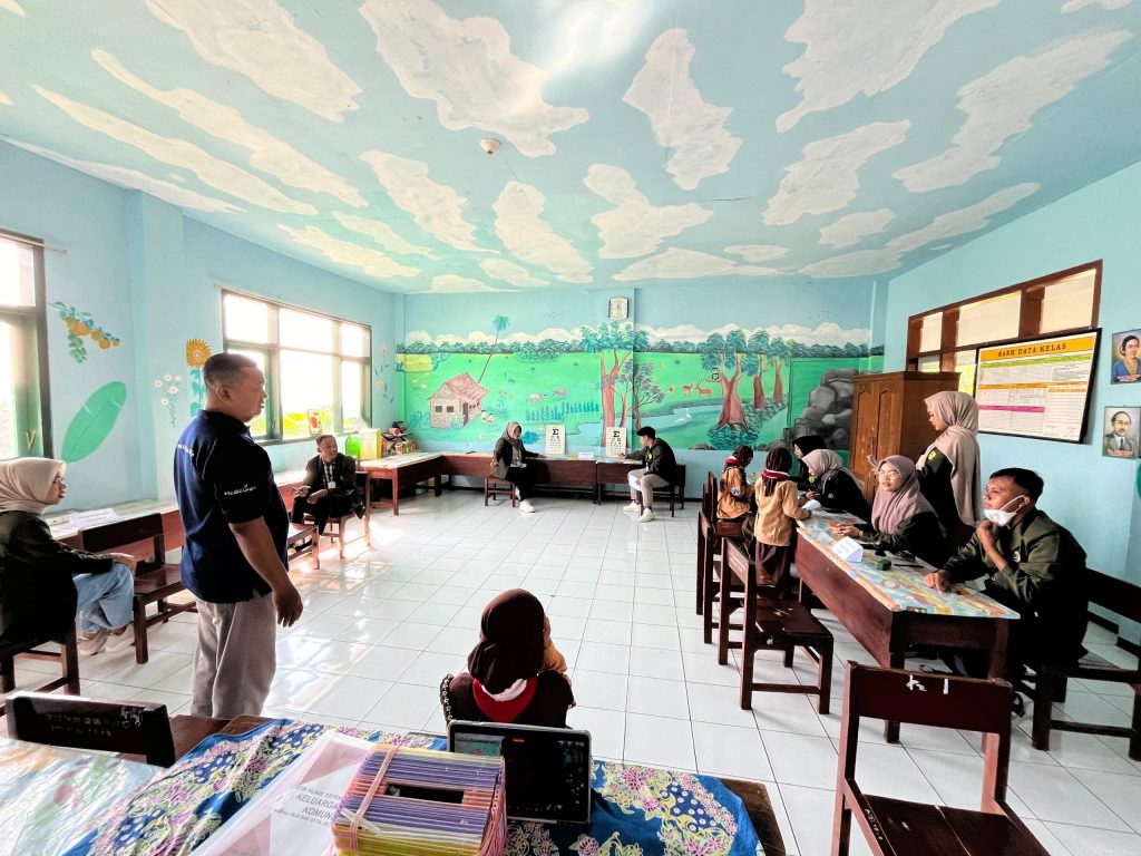 Mahasiswa D3 Keperawatan ITSK RS dr. Soepraoen Adakan Screening Kesehatan untuk Warga Desa Kucur Kecamatan Dau Kabupaten Malang